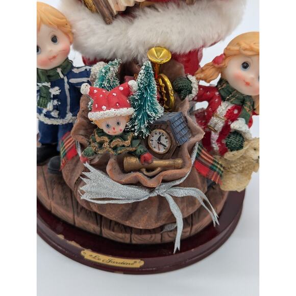Le Jardine French Collection Christmas Scene Santa & Children with Musical Base - Picture 4 of 16